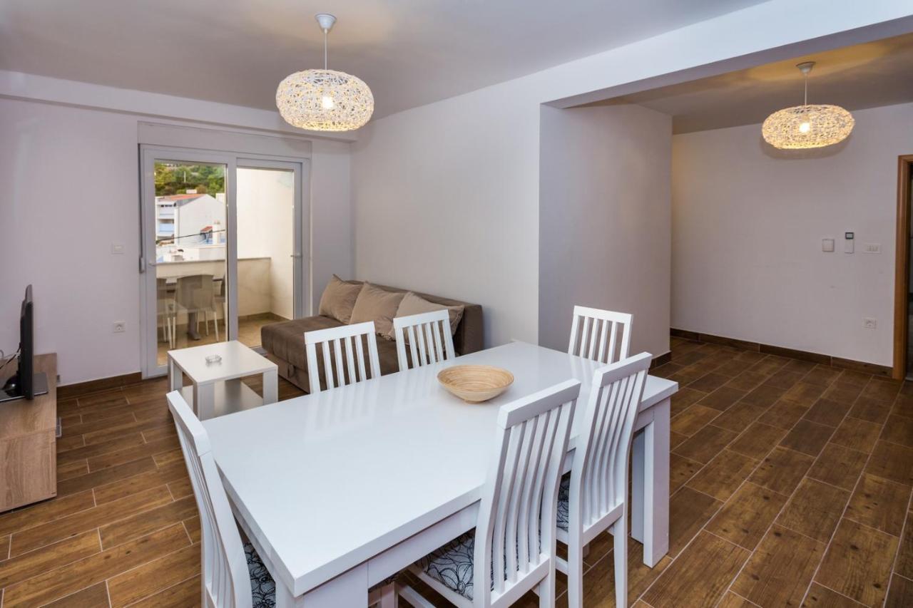 Butique Maris Apartment Komarna Bagian luar foto
