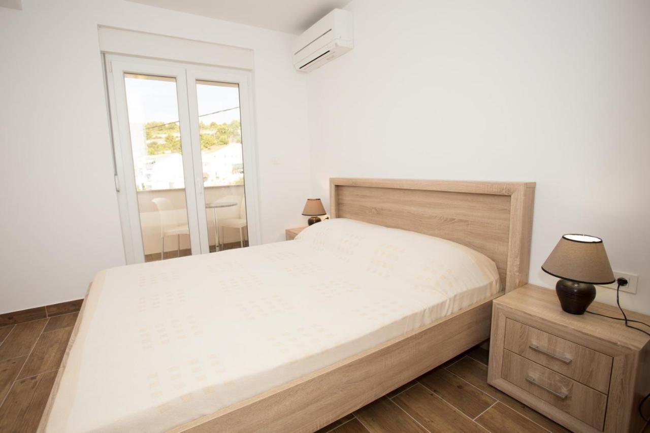 Butique Maris Apartment Komarna Bagian luar foto