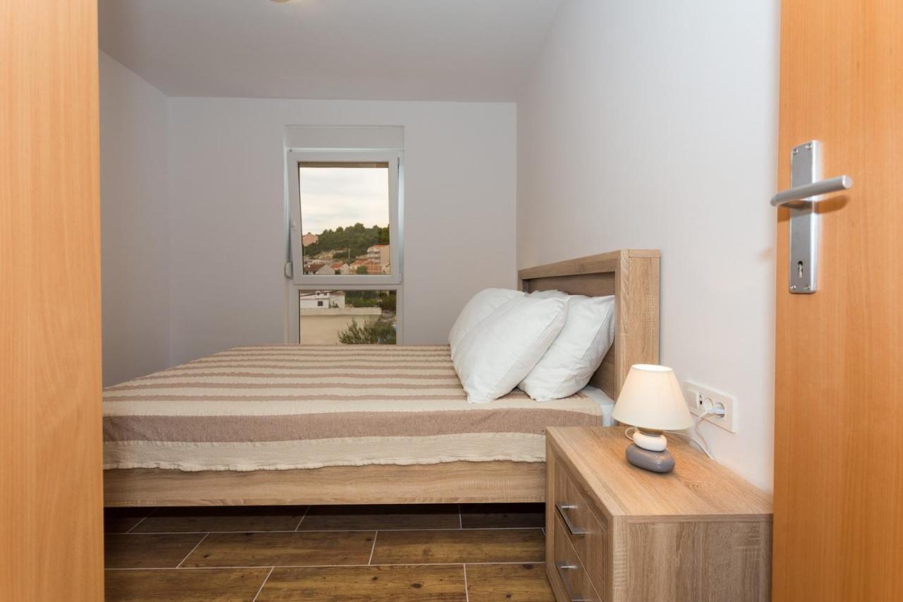 Butique Maris Apartment Komarna Bagian luar foto